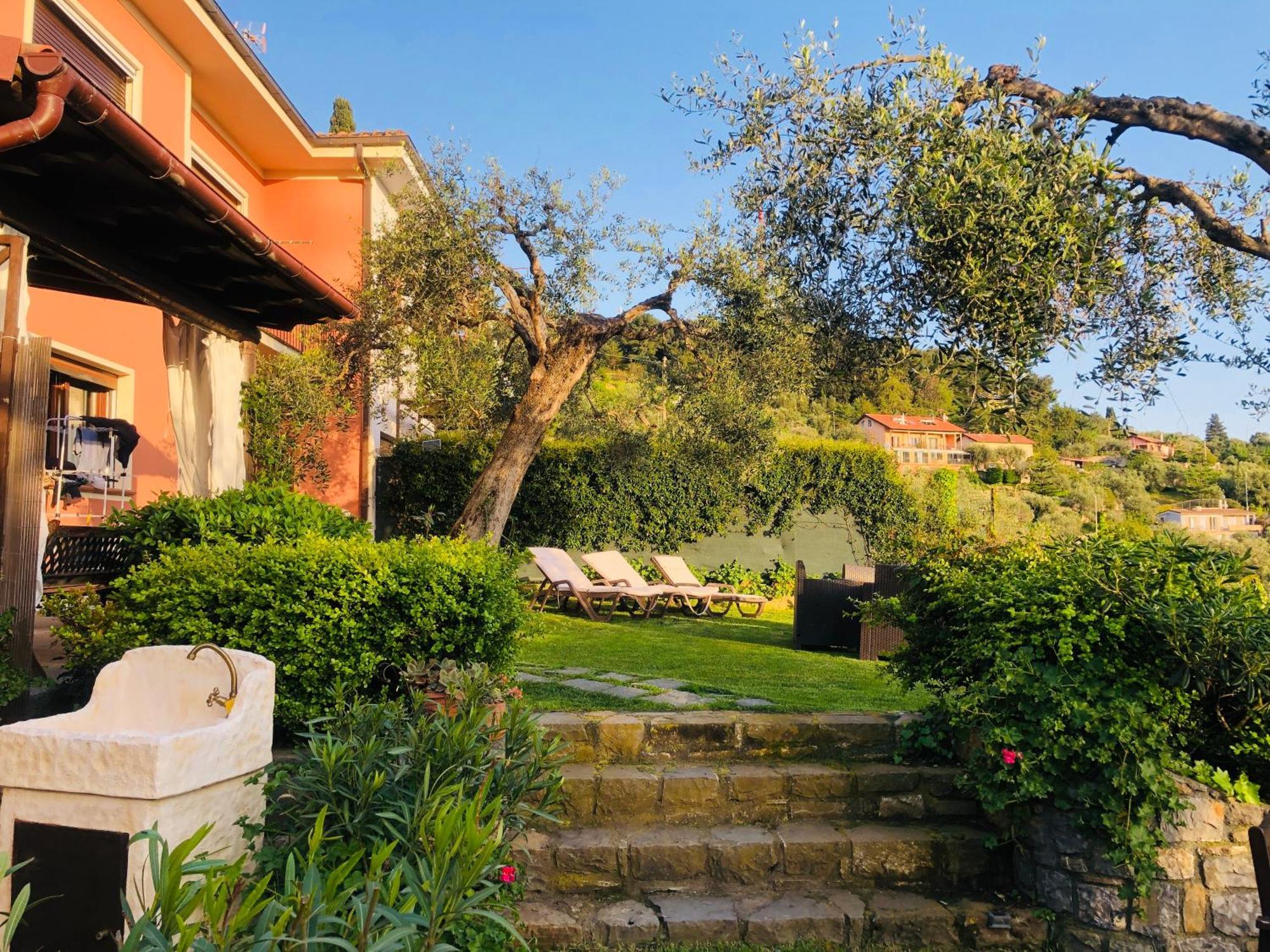 Le Jardin Sur Mer Avec Bike Et Mtb Tour Hotel Imperia Exterior photo
